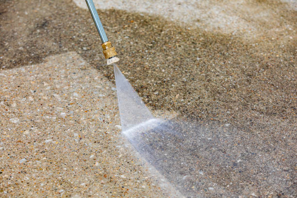Best Animal Enclosure Cleaning  in St James, NC